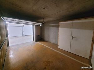 Garage boxé 17 75 m²