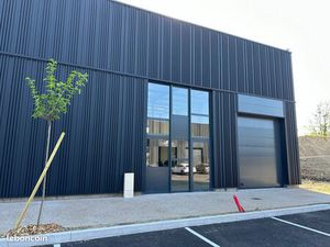 Locaux / Bureaux Trevoux 457 m2 / 303 m2 ou 760m2