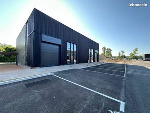Locaux / Bureaux Trevoux 457 m2 / 303 m2 ou 760m2