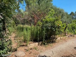 Terrain 610 m² Le Val