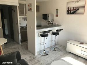 Beau studio meublé avec terrasse