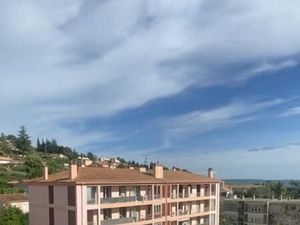 Superbe T3 refait avec balcon ensoleillé