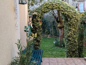 Montluçon maison de ville.....garage...