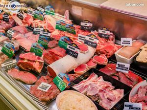 Local commercial 170 m² THOIRY