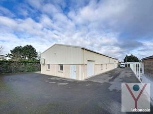 Bureaux  local commercial 284 m² Monthieux