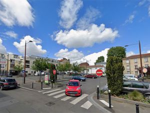 Location locaux professionnels 80 m² à Orly (94310)  16 800 €