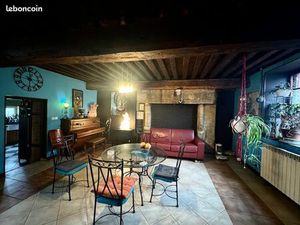 Maison atypique à St Menoux