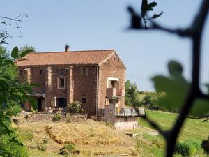 Belle maison en pierre avec vue à couper le souffle