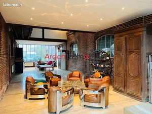 Maison 8 pièces 301 m²