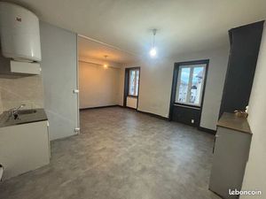 Studio centre village