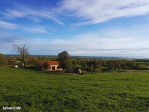 Maison avec dépendances sur 3 5 ha