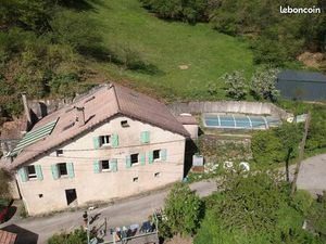 Maison dans la forêt 180m2