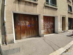 À vendre garage double entrée