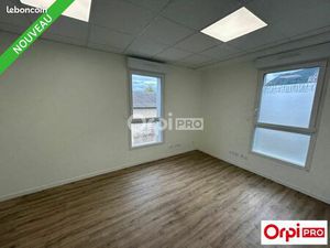 Local d'activité 98 m²