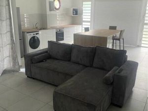 Magnifique bas de villa meublée