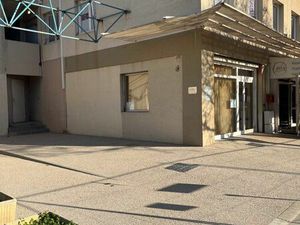 Locaux commerciaux ou bureaux