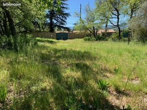 Terrain 2 200 m² Saint Maximin La Sainte Baume