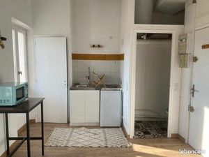 Studio meublé refait à neuf