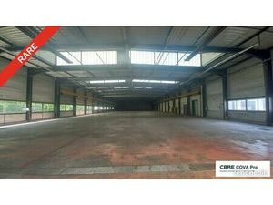 Local d'activité 2 673 m²