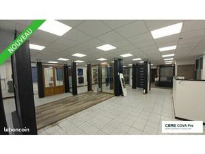 Local commercial 600 m²