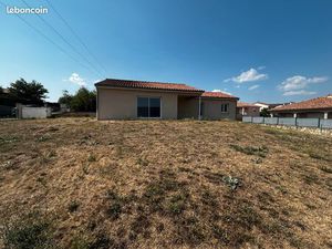 Maison individuelle avec terrain piscinable