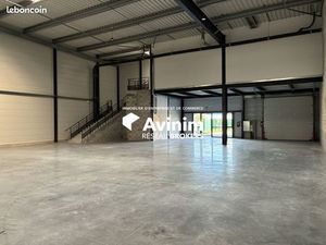 Local 5794 m² Manosque