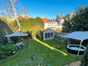 Montlucon maison de ville coeur de ville non mytoyenne 8 pieces avec jardin