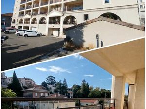 Appartement T3 terrasse + cave + garage à AUBENAS