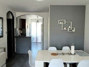 Vente T3 59 m2 au Lavandou  meublé  classé  climatisé  2 chambres  local vélos  parking fe