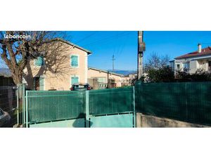 Maison de campagne avec terrains