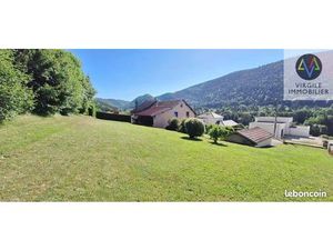 Belle maison sans travaux à Jougne à 1km de la frontière Suisse sur parcelle constructible