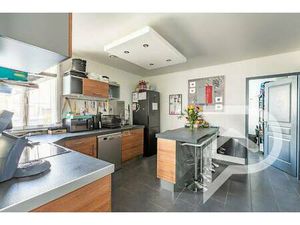 STEPHANE PLAZA - ESTREES SAINT DENIS