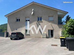 Immeuble 671 m² Beure