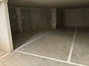 Double place de parking en enfilade