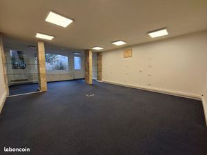 Local commercial 93 m² MIREPOIX