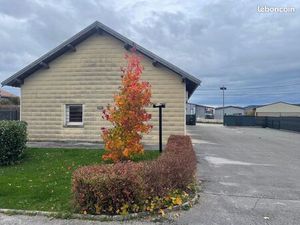 Local commercial à usage de bureau