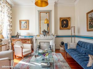 Maison 6 pièces 217 m²