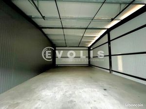 Local d'activité 200 m²