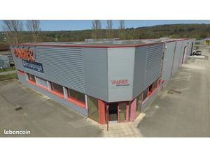 Local 1660 m² Roche-lez-Beaupré