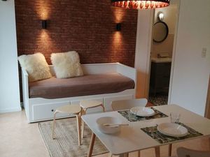 STUDIO MEUBLE de 26 M² carrez  calme et lumineux