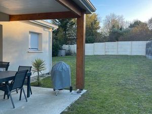 Maison à louer à Saint-Médard d'Eyrans