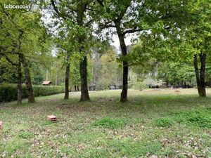 Terrain 1 700 m² Louchats