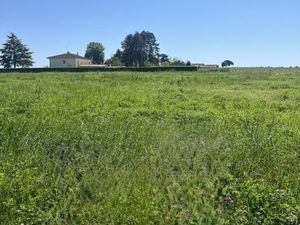 Terrain 621 m² Saint Quentin De Baron