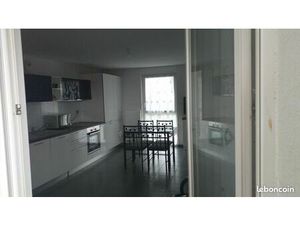 Appartement T2  garage  ascenseur  cuisine  balcon