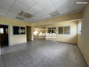 Bureaux 182 m² Sainte-Anne