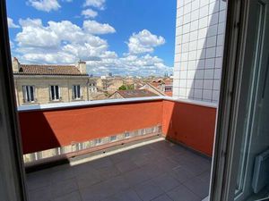 Studio meublé rénové – 24 m² avec balcon