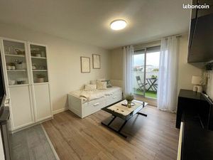 Studio rénove + balcon calme bordeaux