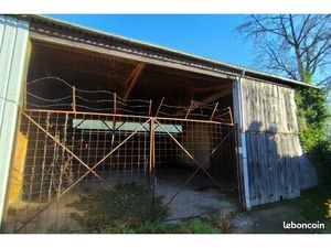 Pomerol Entrepôt 250 m² 79 000