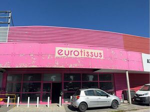 Local commercial entrepôt dépôt bail 3/6/9