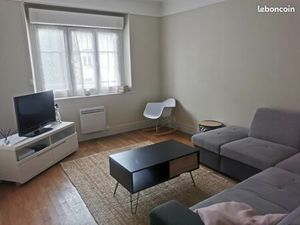 F4 centre ville 77 m2 avec parking